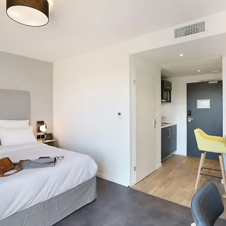 Odalys Center Compans Caffarelli מלון