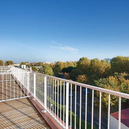 Odalys Center Compans Caffarelli 3*