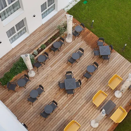 Odalys Center Compans Caffarelli מלון