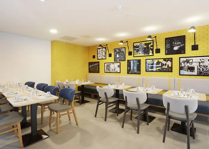 Odalys Center Compans Caffarelli 3*